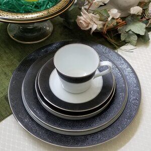 Noritake Mirano 5 piece Place Setting Excellent Condition